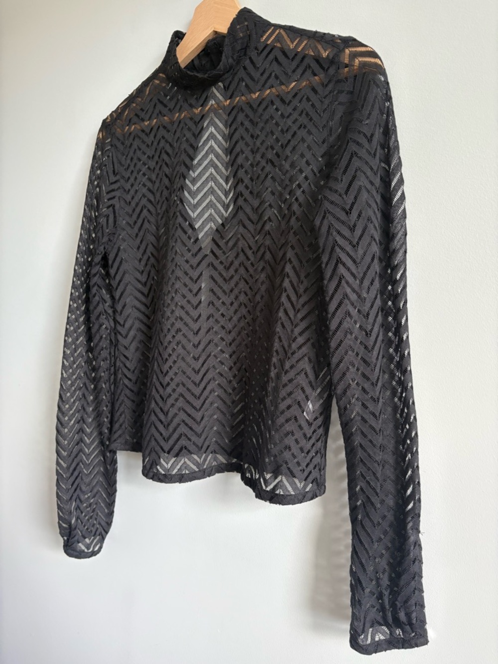 KOTN Black Sheer Chevron Long-Sleeve Top - Picture 5 of 8